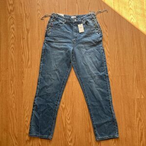 Forever 21 Women's Blue Jeans WITH chains and grommets on hips SIZE 27